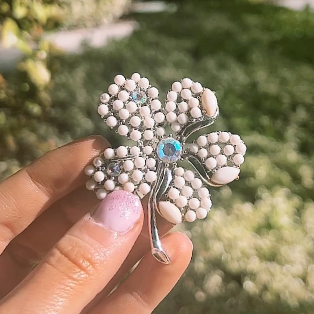 Bridal Rhinestone Clover Flower Brooch Pin